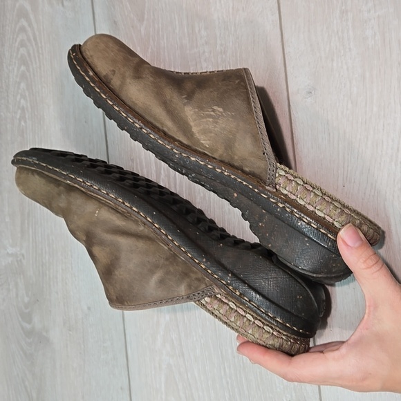 UGG Australia Women's 5135 Leather  Shearling Clogs Mule Clog Sheepskin Shoes 9 - Picture 8 of 10